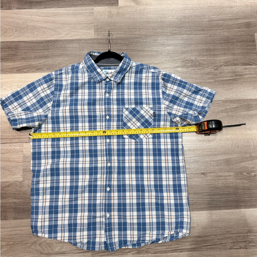 Hurley Men's short sleeve button up shirt plaid blue, white, peach - Picture 6 of 9